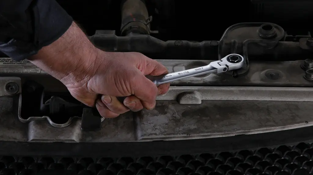 آچار جغجغه ای چیست؟ + انواع و کاربرد های آن