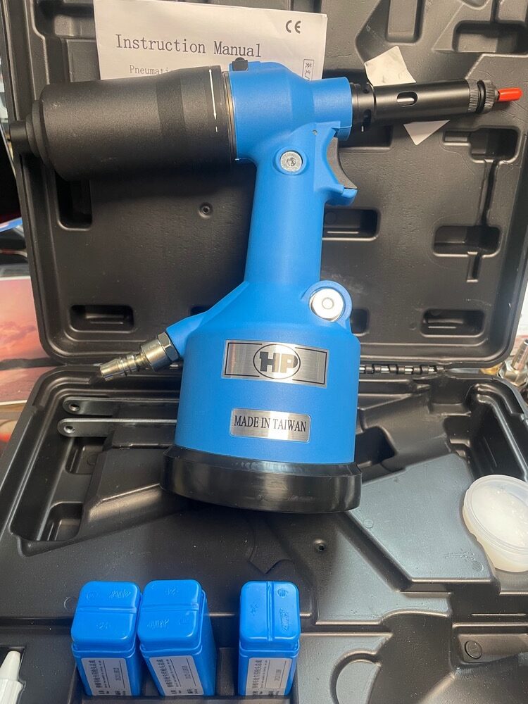 مهره پرچ کن